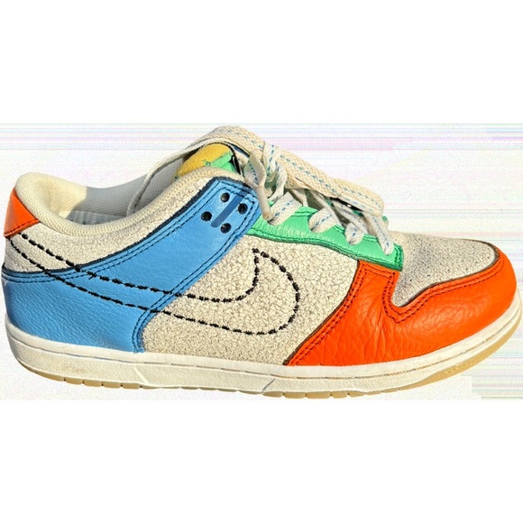 NIKE DUNK LOW 'NIKE 101 MULTI' Size 3Y